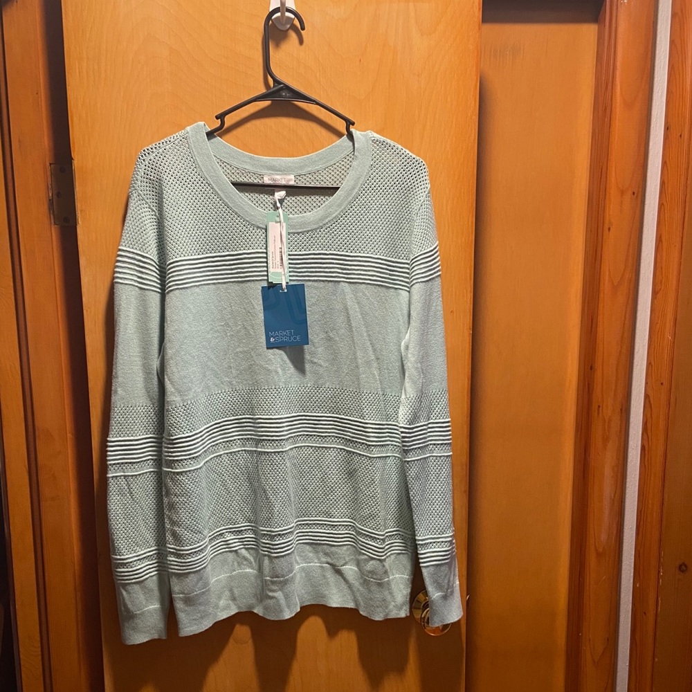 Cute detailed sweater
